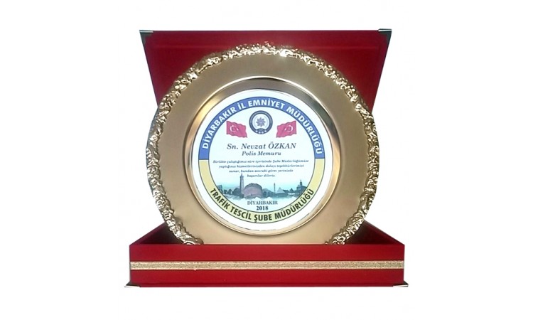 Sarı Metal Tabak